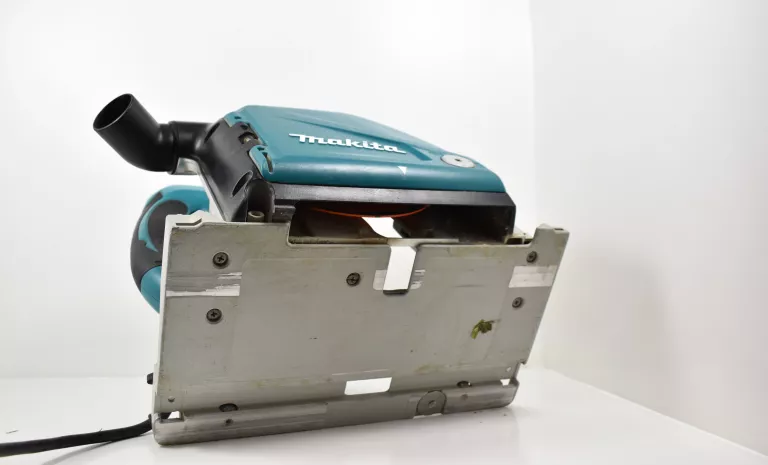 MAKITA CA5000