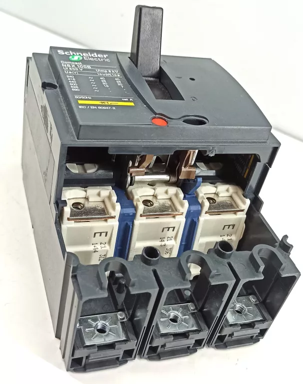 wylacznik-3-biegunowy-schneider-compact-nsx-100b-kod-producenta-lv429014