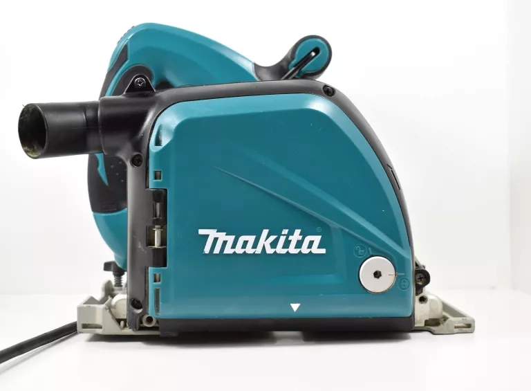 MAKITA CA5000