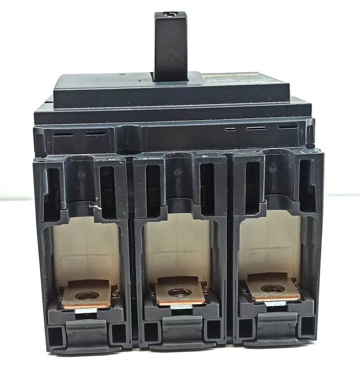 wylacznik-3-biegunowy-schneider-compact-nsx-100b-rodzaj-rozlacznik