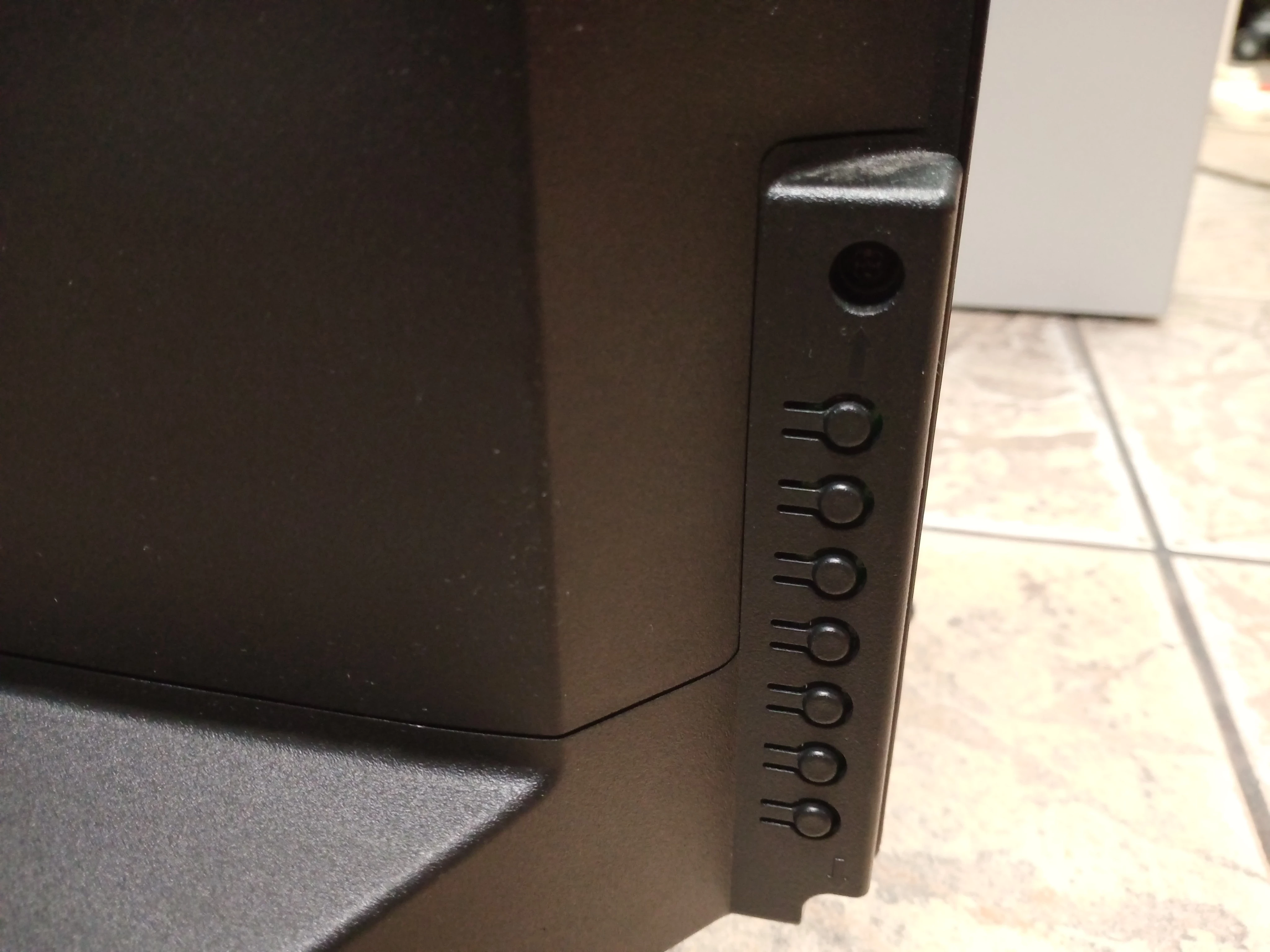 telewizor-manta-led93206-kod-producenta-led93206