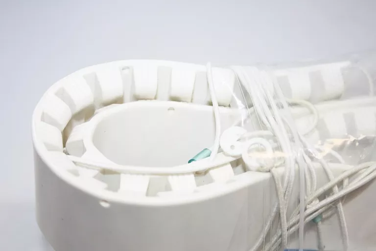 kosmodysk-przyrzad-do-masazu-kregolupa-marka-inny