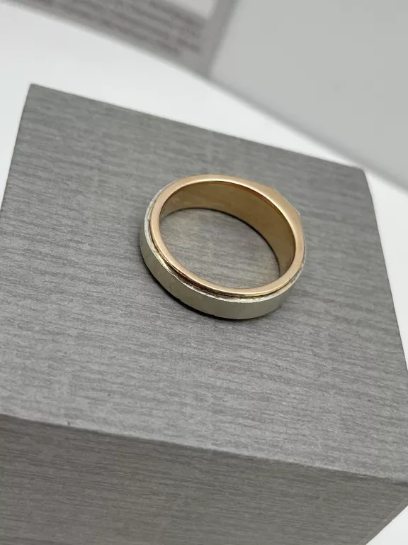 WOOW! ŚLICZNY MĘSKI SYGNET Z BRYLANTEM 0,31CT