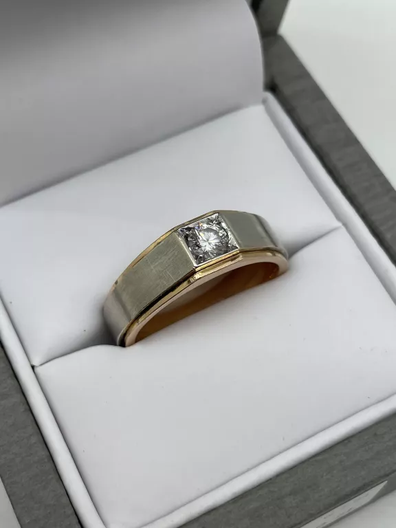 WOOW! ŚLICZNY MĘSKI SYGNET Z BRYLANTEM 0,31CT