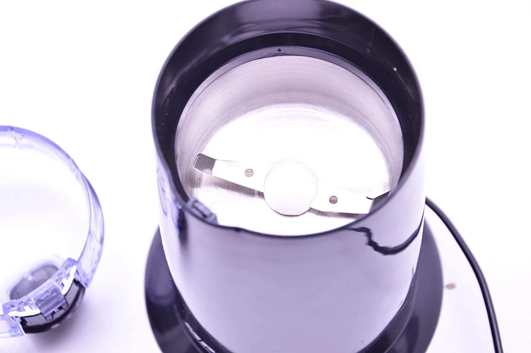 mlynek-do-kawy-mpm-mmk-07-kolor-dominujacy-czarny