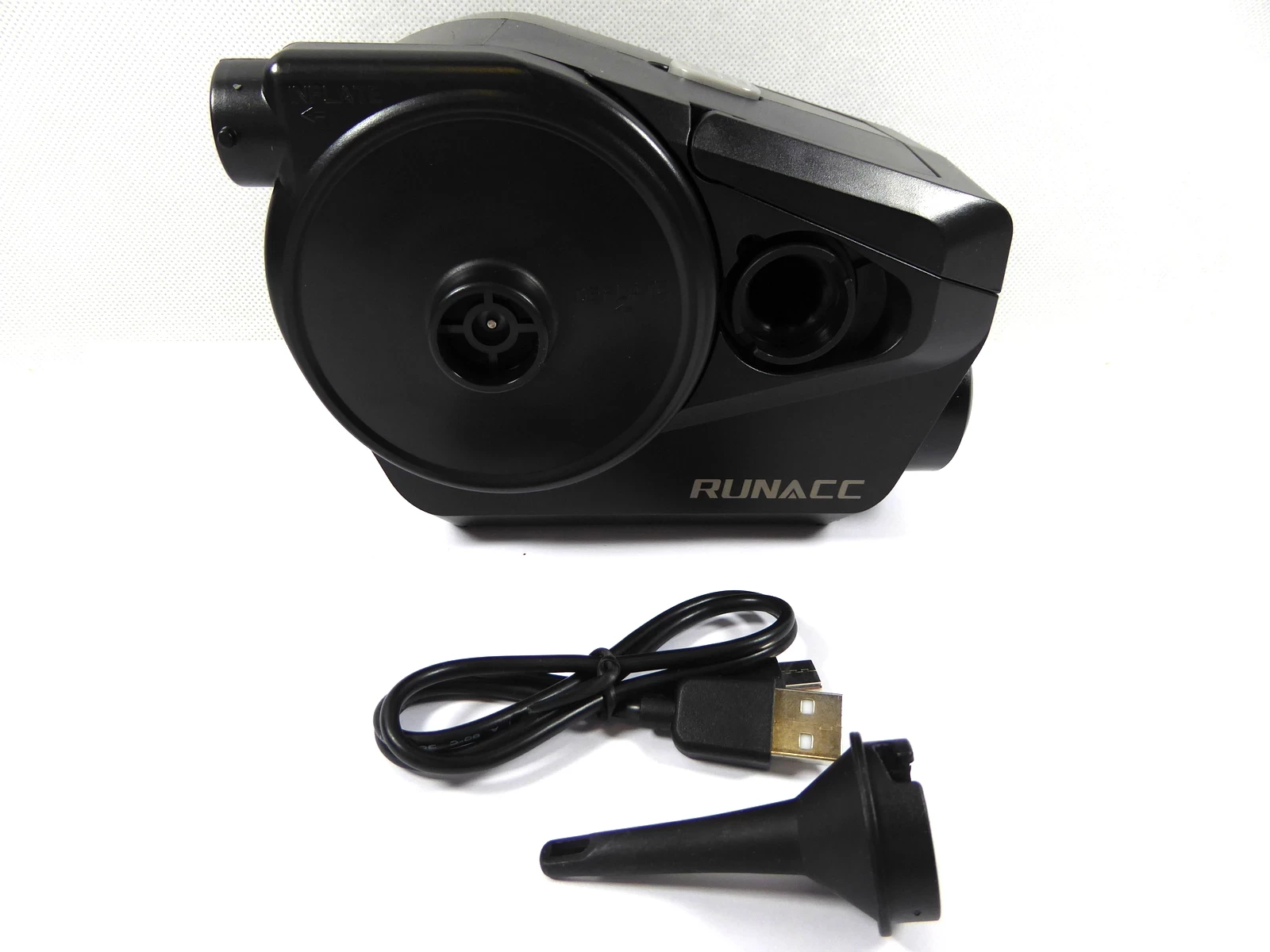 bezprzewodowa-pompka-z-latarka-i-powerbankiem-wyszynskiego-38d-sj-zielona-gora