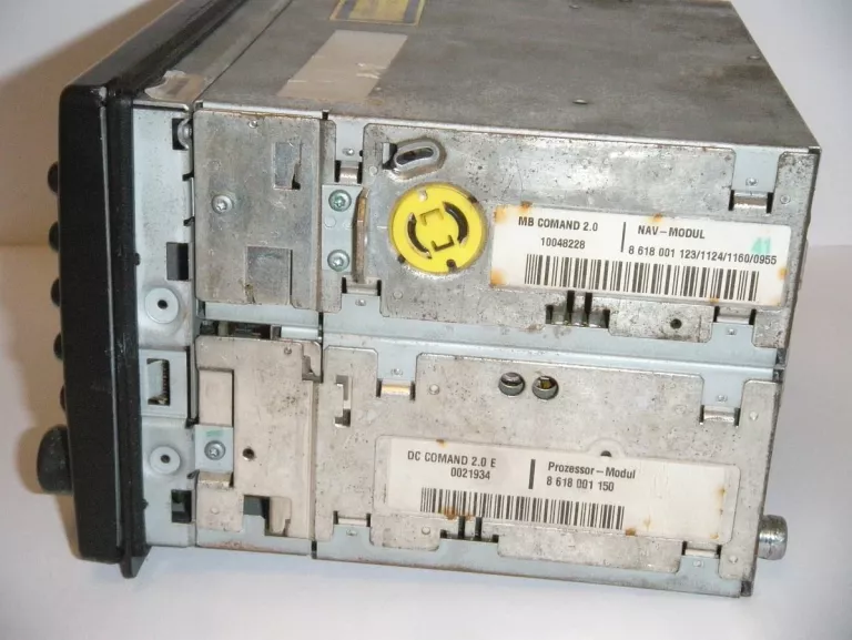 RADIO SAMOCHODOWE 2DIN MERCEDES BOSCH 7612 001 47