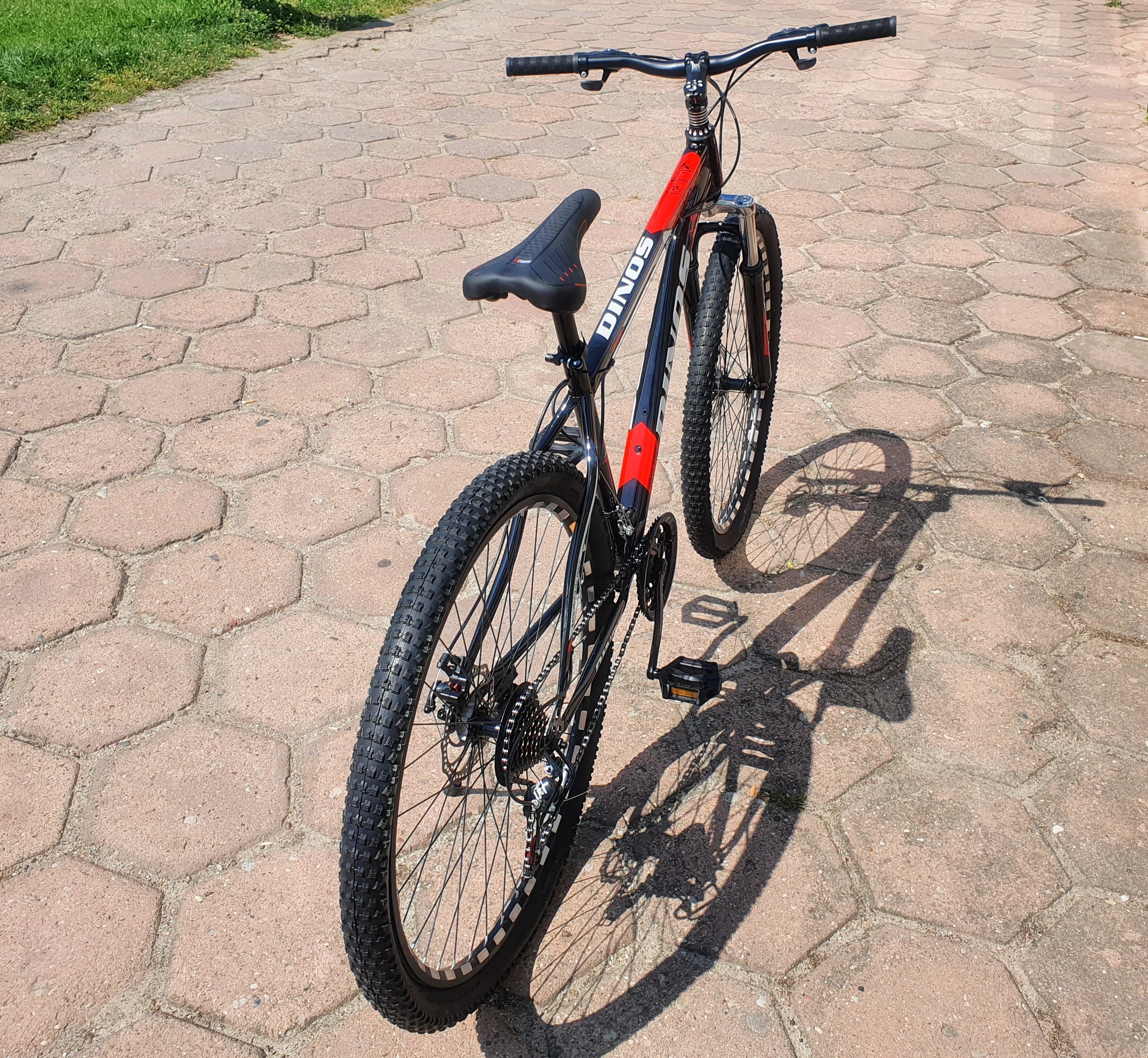 rower-dinos-29-cali-stal-czarno-czerwony-material-ramy-179-1