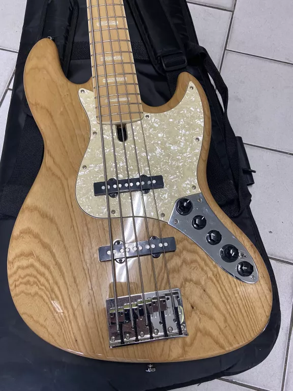 GITARA BASOWA SIRE MARCUS MILLER V7 SWAMP ASH-5 N