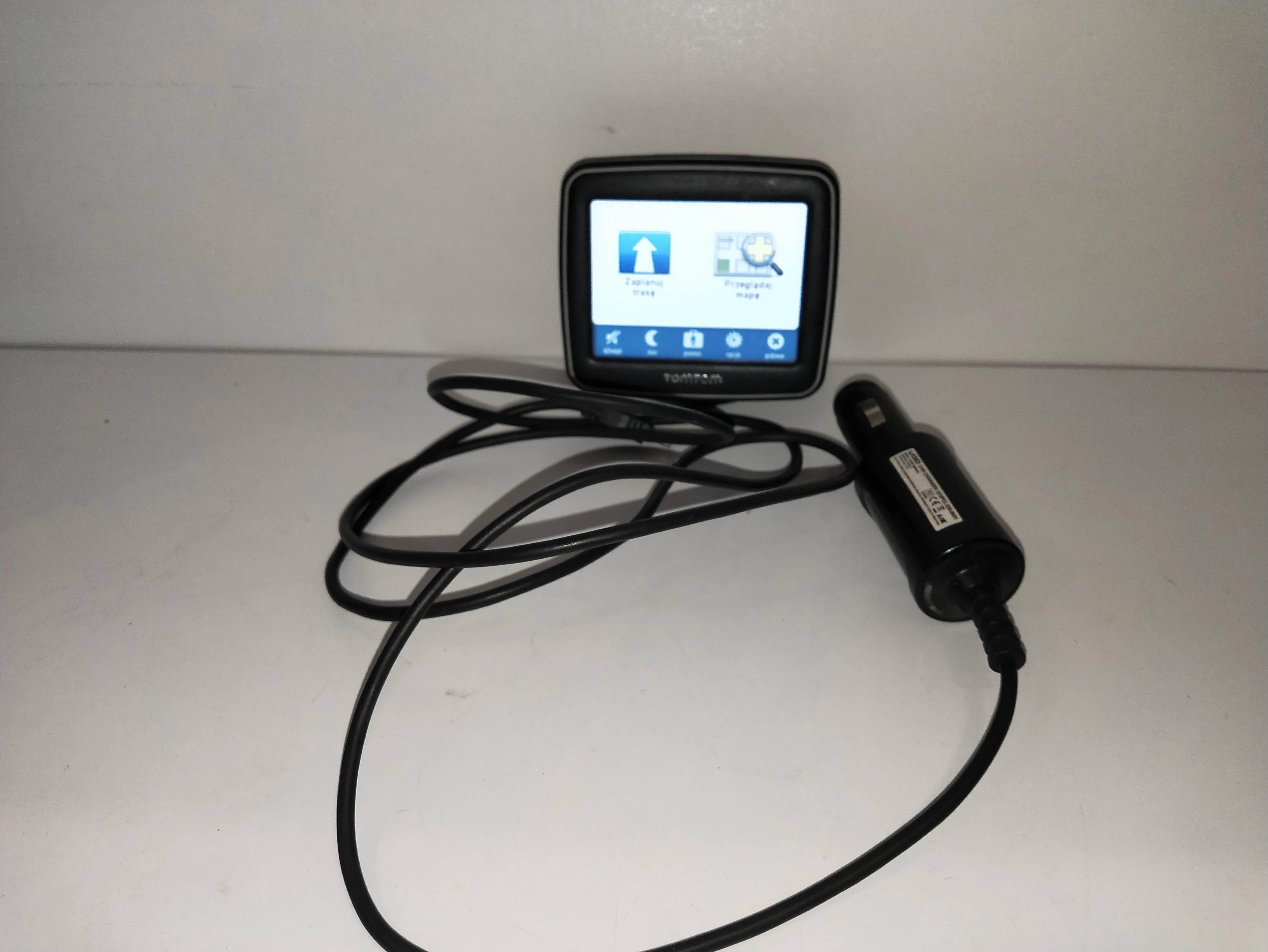 tomtom-1ex00-nawigacja-ladowarka-samochodowa-rzgowska-47-lodz