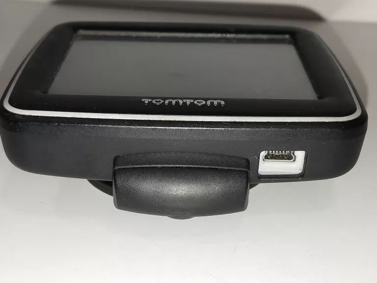 tomtom-1ex00-nawigacja-ladowarka-samochodowa-product-id