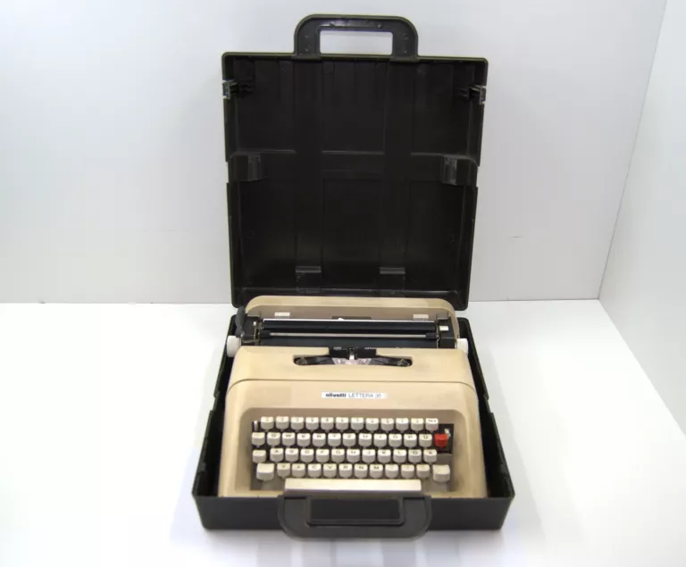 MASZYNA DO PISANIA OLIVETTI LETTERA 35