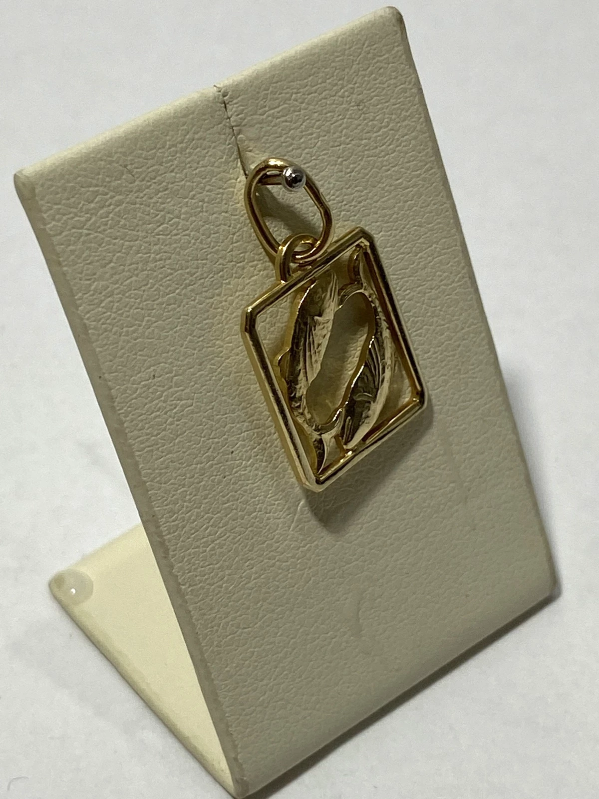 piekna-zlota-zawieszka-585-marka-inna-marka