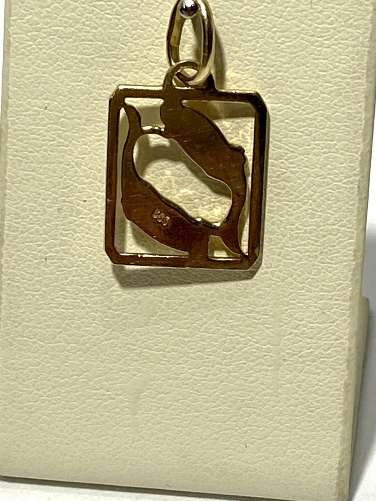 piekna-zlota-zawieszka-585-material-zloto