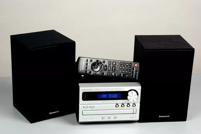 WIEŻA PANASONIC SA PM02