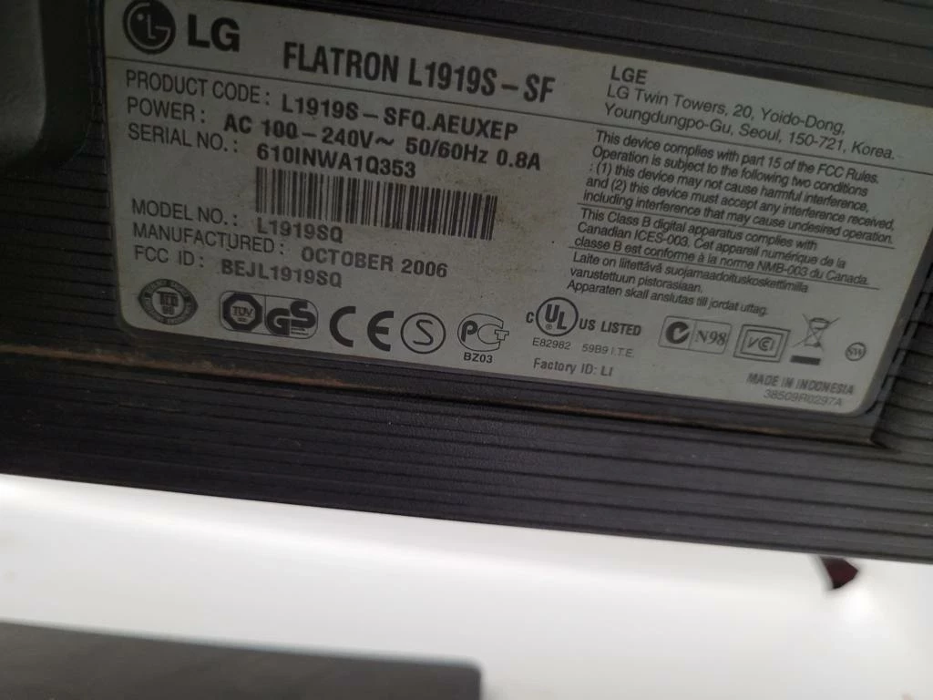 monitor-lg-flatron-l1919s-zasilacz-polecamy-rodzaj-podswietlania-led