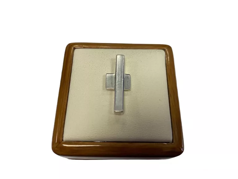 GUCCI ORYGINAŁ 100% !!! SREBRNY KRZYŻ 925 4,90G