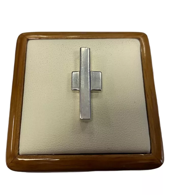GUCCI ORYGINAŁ 100% !!! SREBRNY KRZYŻ 925 4,90G