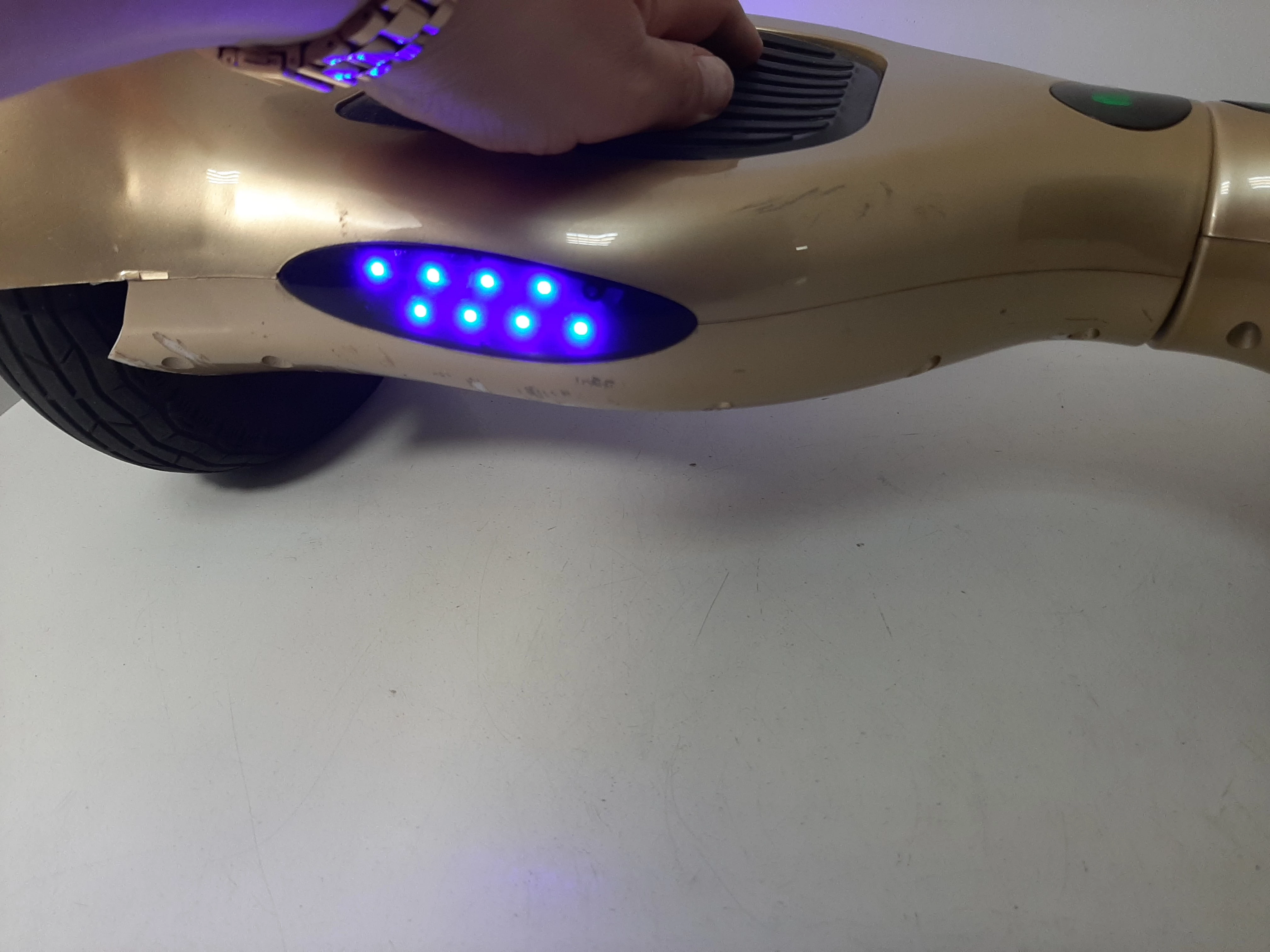 deskorolka-elektryczna-fitkraft-model-twin-motion