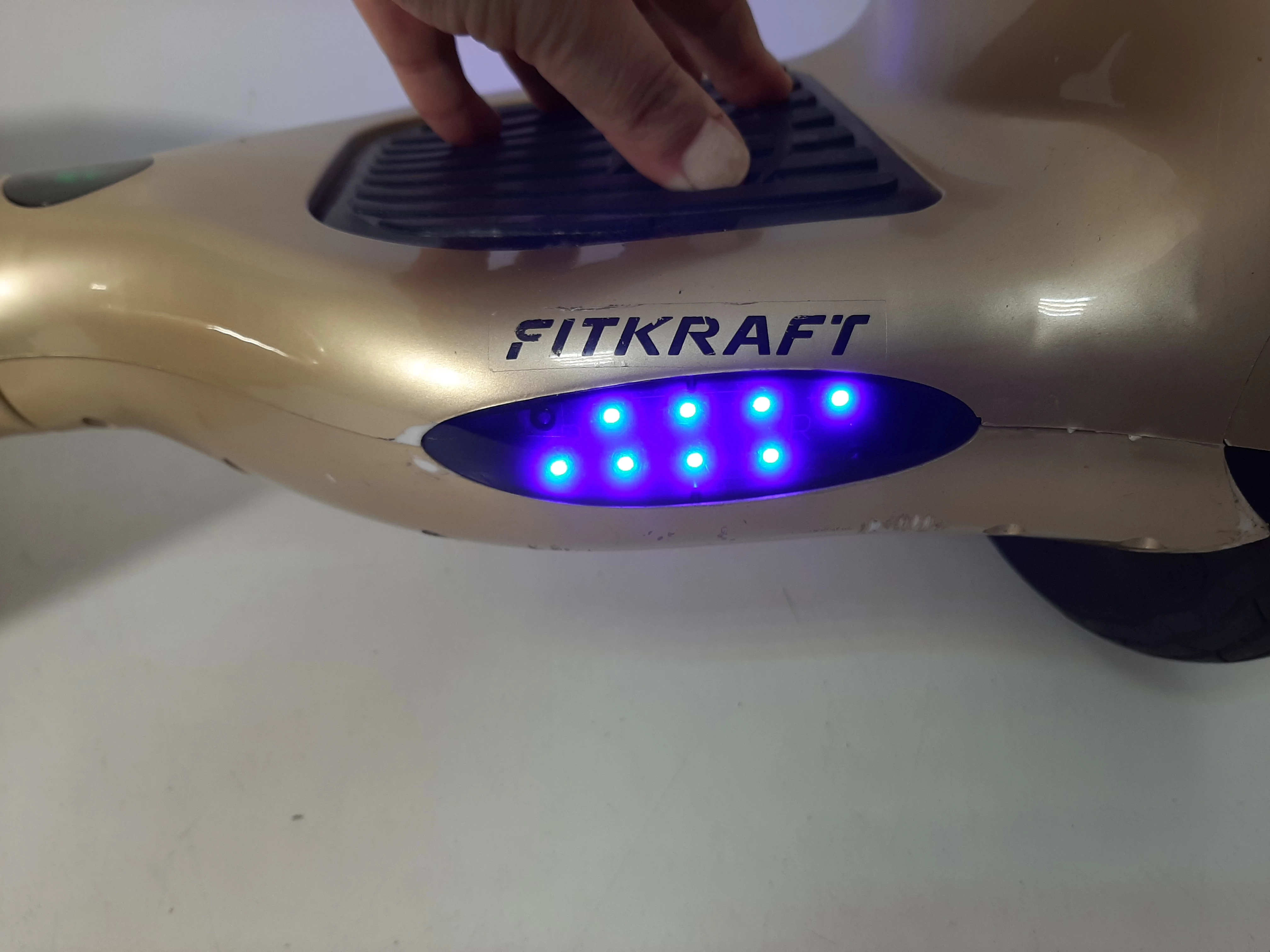 deskorolka-elektryczna-fitkraft-kod-producenta-ftkttm65whtng