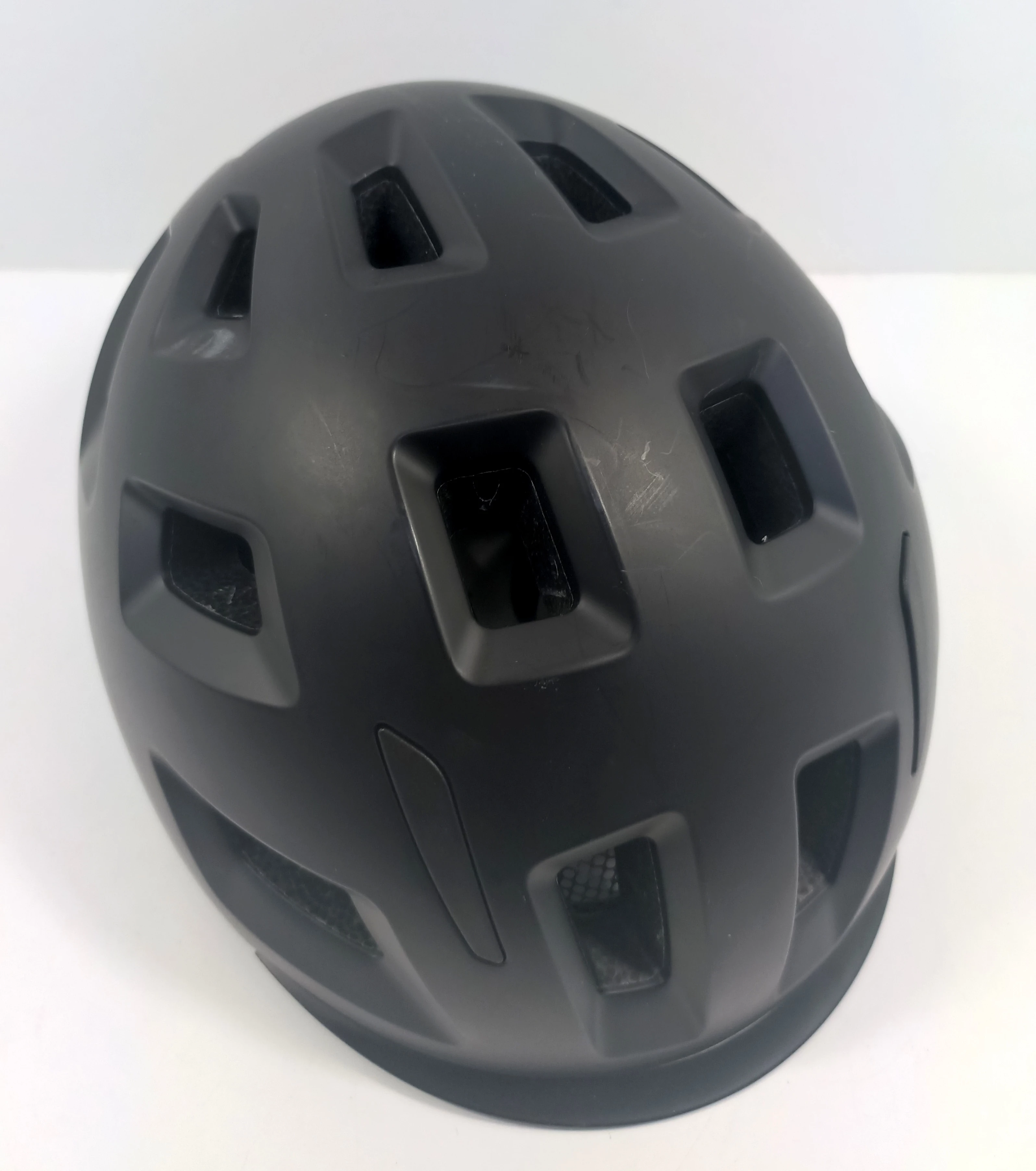 kask-rowerowy-bikemate-z-3-trybami-lampki-ostrzeg-stan-uzywany