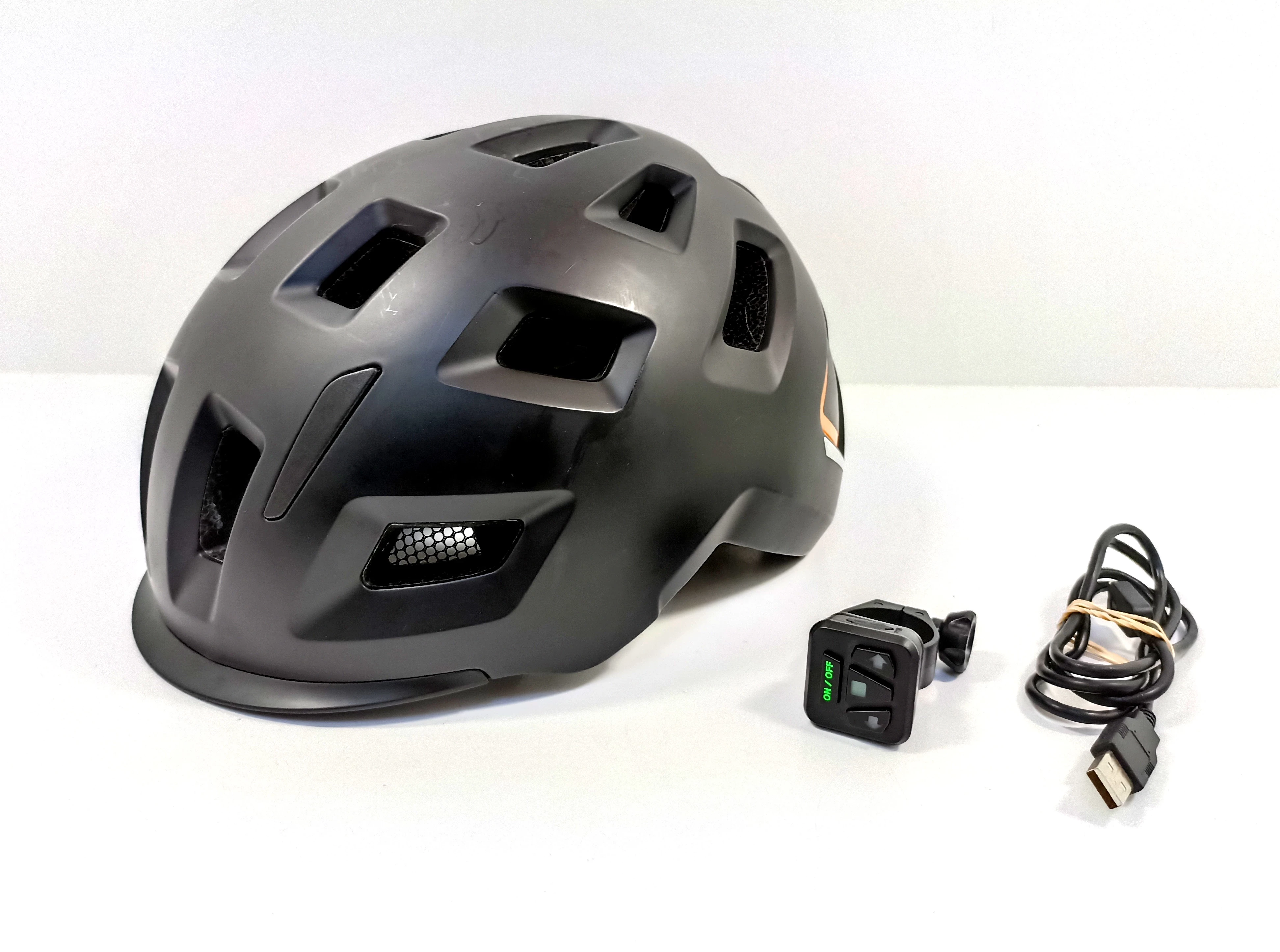 kask-rowerowy-bikemate-z-3-trybami-lampki-ostrzeg-jana-pawla-ii-41a-warszawa
