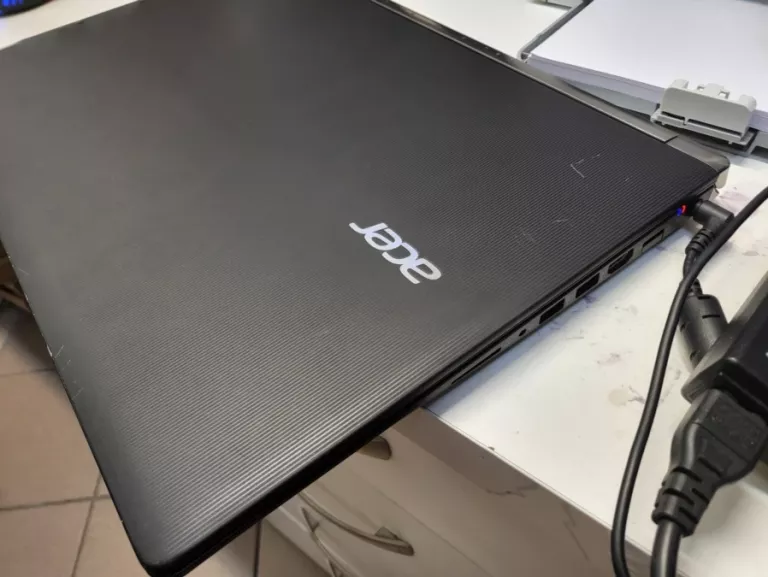 ACER V 17 NITRO 1TB/8GB I5-4210H GF 940M