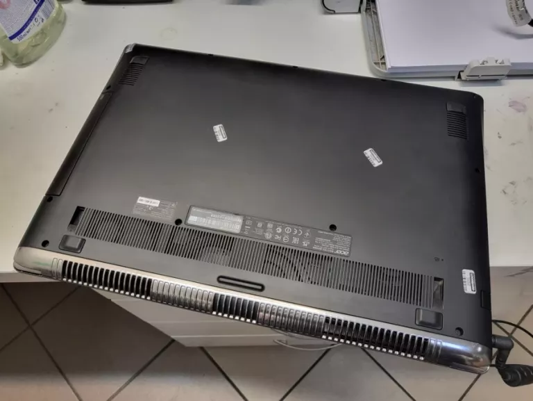 ACER V 17 NITRO 1TB/8GB I5-4210H GF 940M