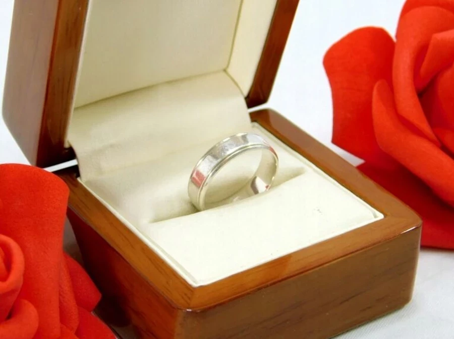 srebrna-delikatna-obraczka-291g-p925-rozmiar-14-stan-uzywany