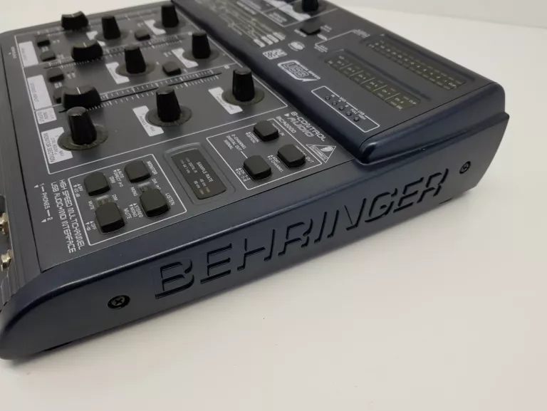 BEHRINGER BCA2000 INTERFEJS