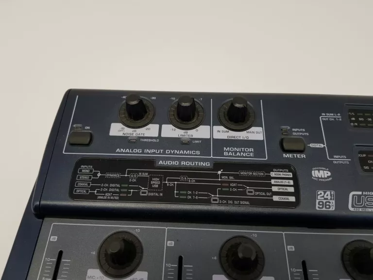 BEHRINGER BCA2000 INTERFEJS