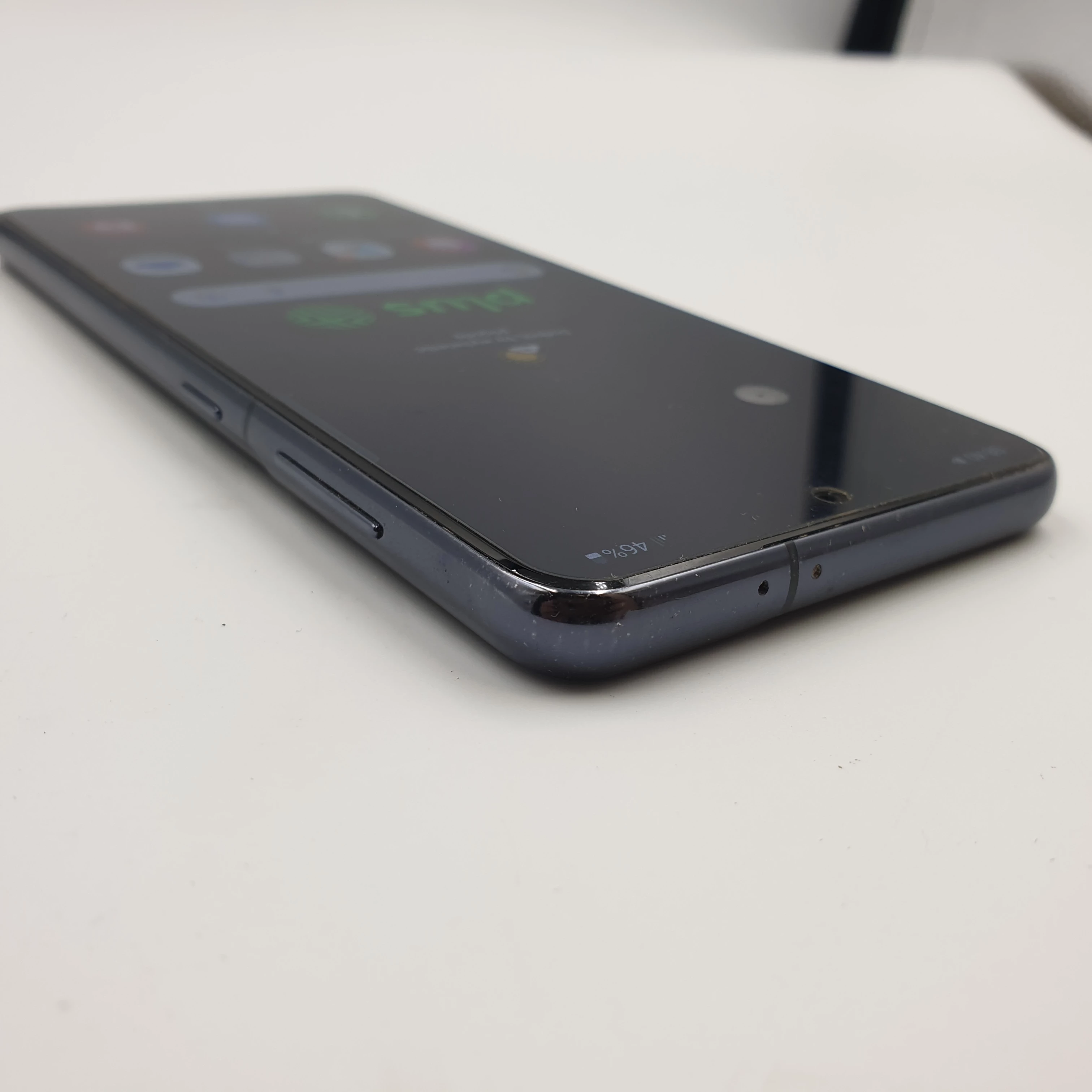 telefon-samsung-galaxy-s21-opis-wbudowana-pamiec-128-gb