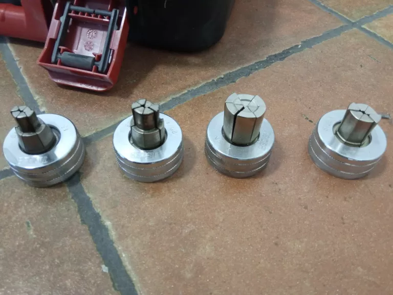 zaciskarka-do-rur-tece-kod-producenta-zaciskarka-do-rur-tece