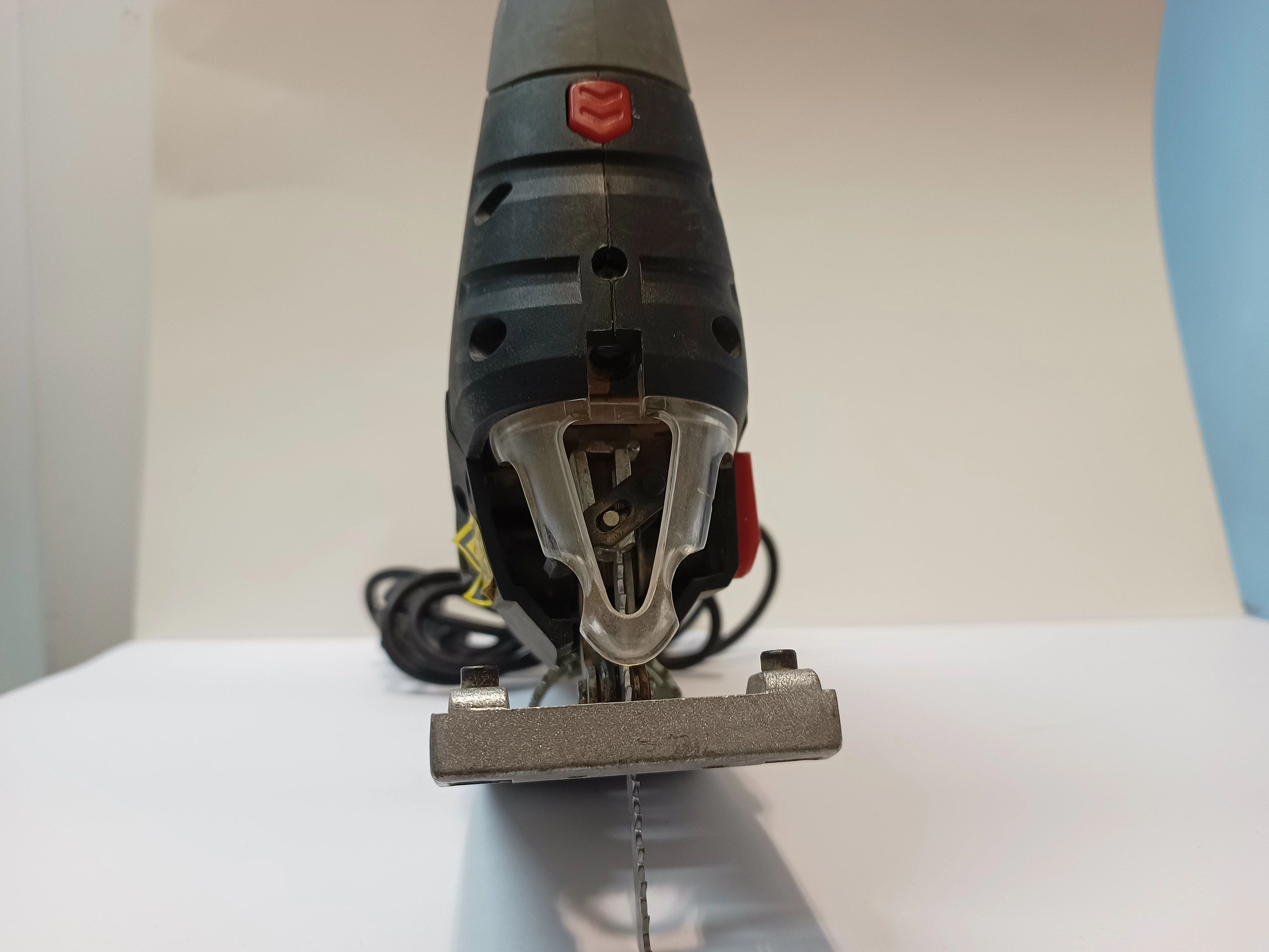 wyrzynarka-skil-1061-zasilanie-sieciowe