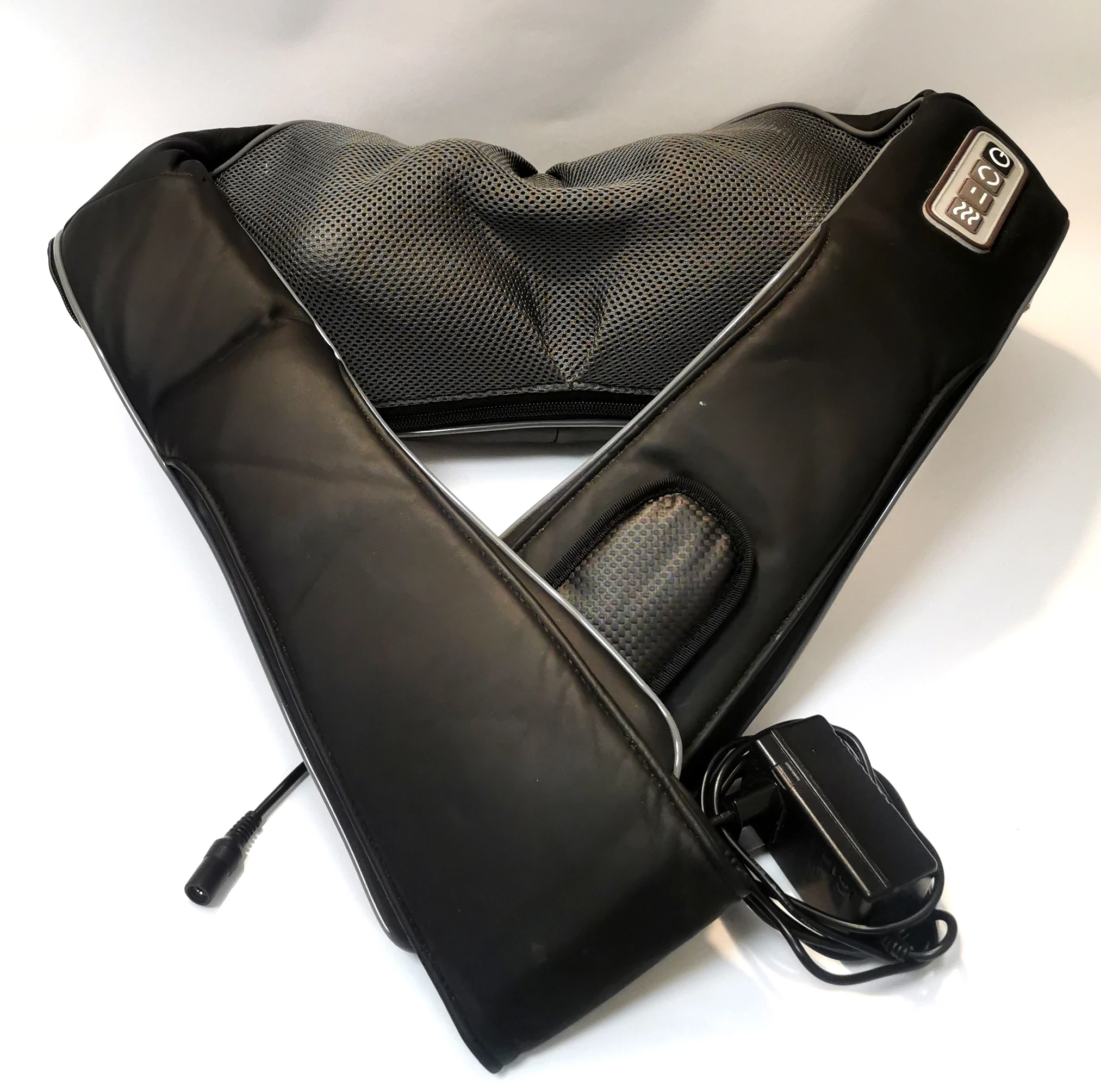 masazer-salute-shiatsu-massage-system-daszynskiego-2-ustron