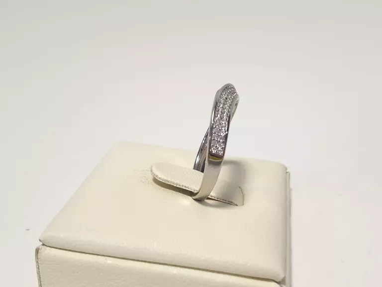 srebrny-pierscionek-rodzaj-wyrob-jubilerski