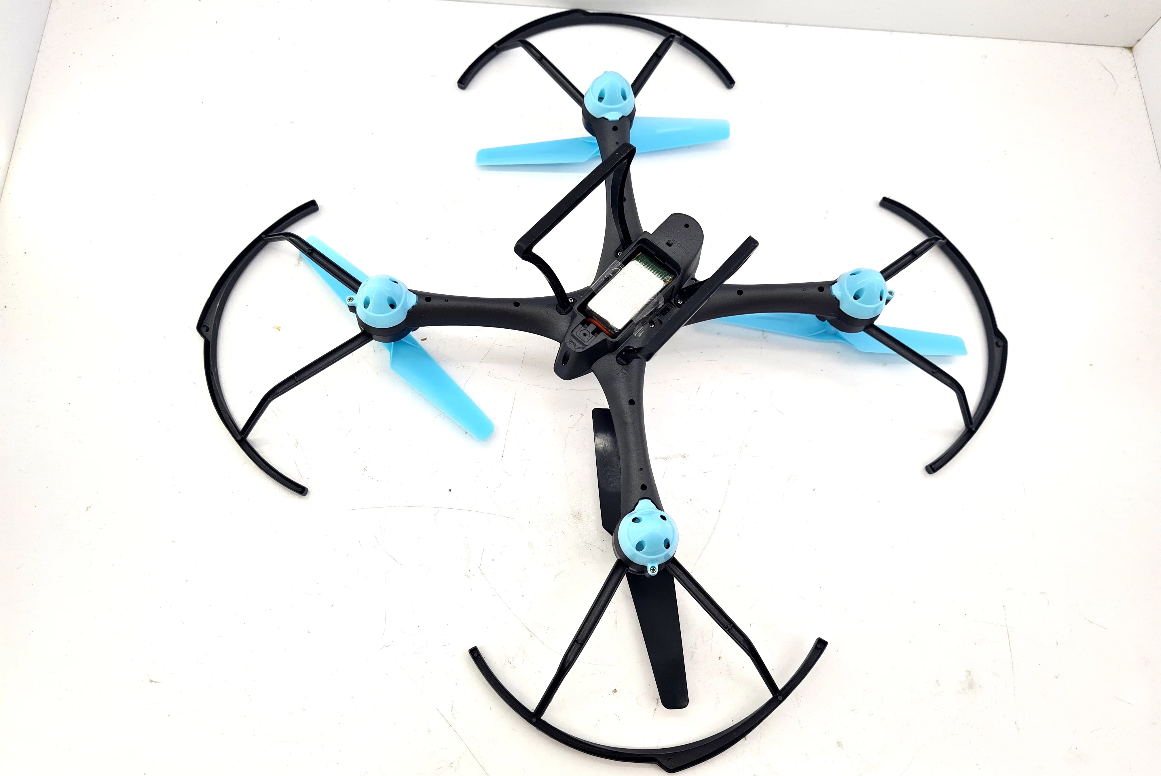 dron-fx-16-komplet-stan-uszkodzony