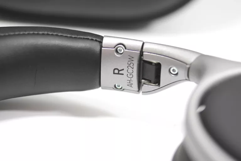 SŁUCHAWKI DENON AH-GC25W + ETUI