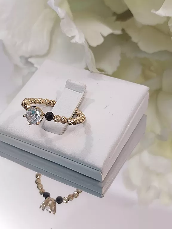 zloty-pierscionek-kuleczki-z-cyrkonia-p585-187g-rodzaj-2205-2