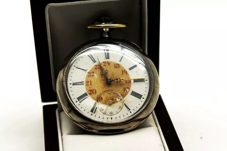 zegarek-kieszonkowy-galonne-nakrecany-antyk-stan-nie-wymaga-renowacji