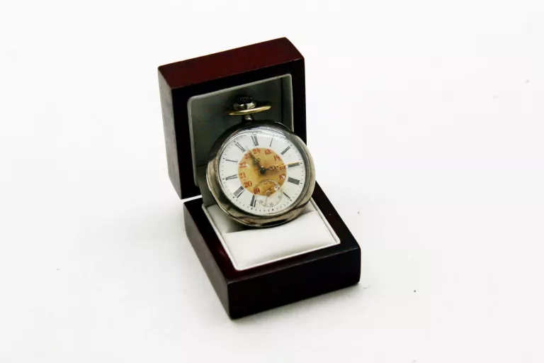 zegarek-kieszonkowy-galonne-nakrecany-antyk-traugutta-85-wroclaw