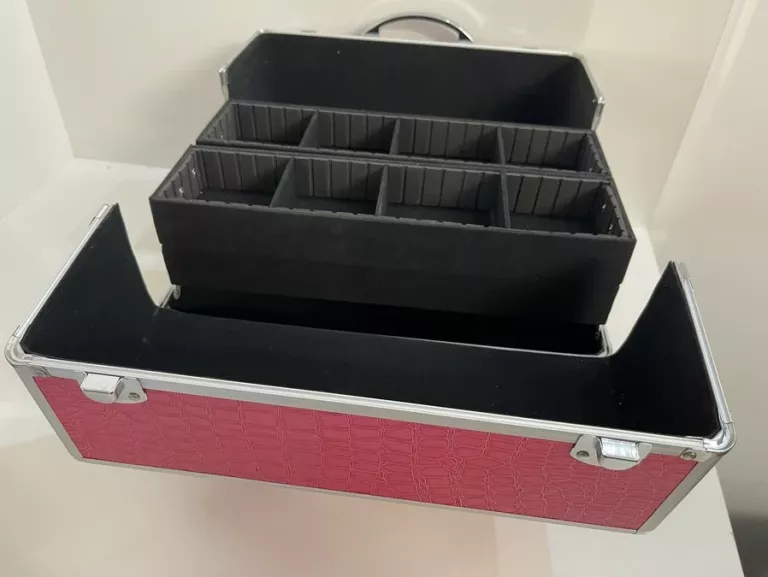 kuferek-silcare-stan-uzywany