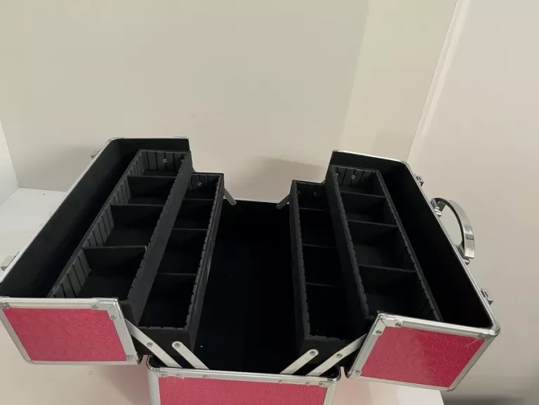 kuferek-silcare-marka-silcare