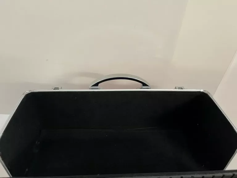 kuferek-silcare-matejki-12-rzeszow-tsc2-sj