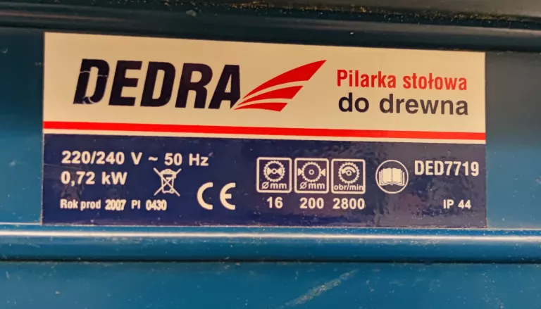 pila-stolowa-do-drewna-dedra-ded7719-srednica-otworu-pily-200