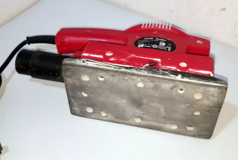 szlifierka-oscylacyjna-tesco-135w-sander-kod-producenta-tesco