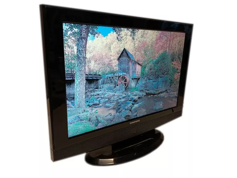 TELEWIZOR LCD GRUNDIG GU19WDV4 19' DVD / HD READY