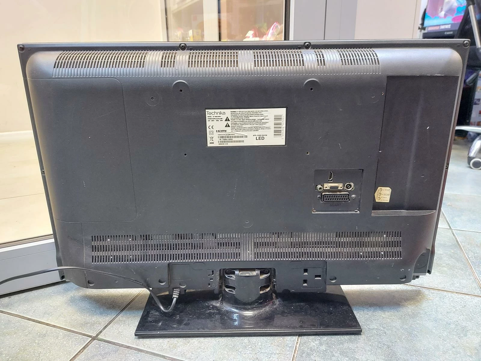 telewizor-technika-32-904b-aw14-typ-telewizora-lcd