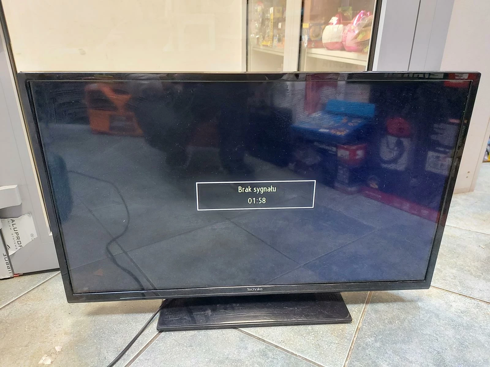 telewizor-technika-32-904b-aw14-piekarska-46-bytom-sc