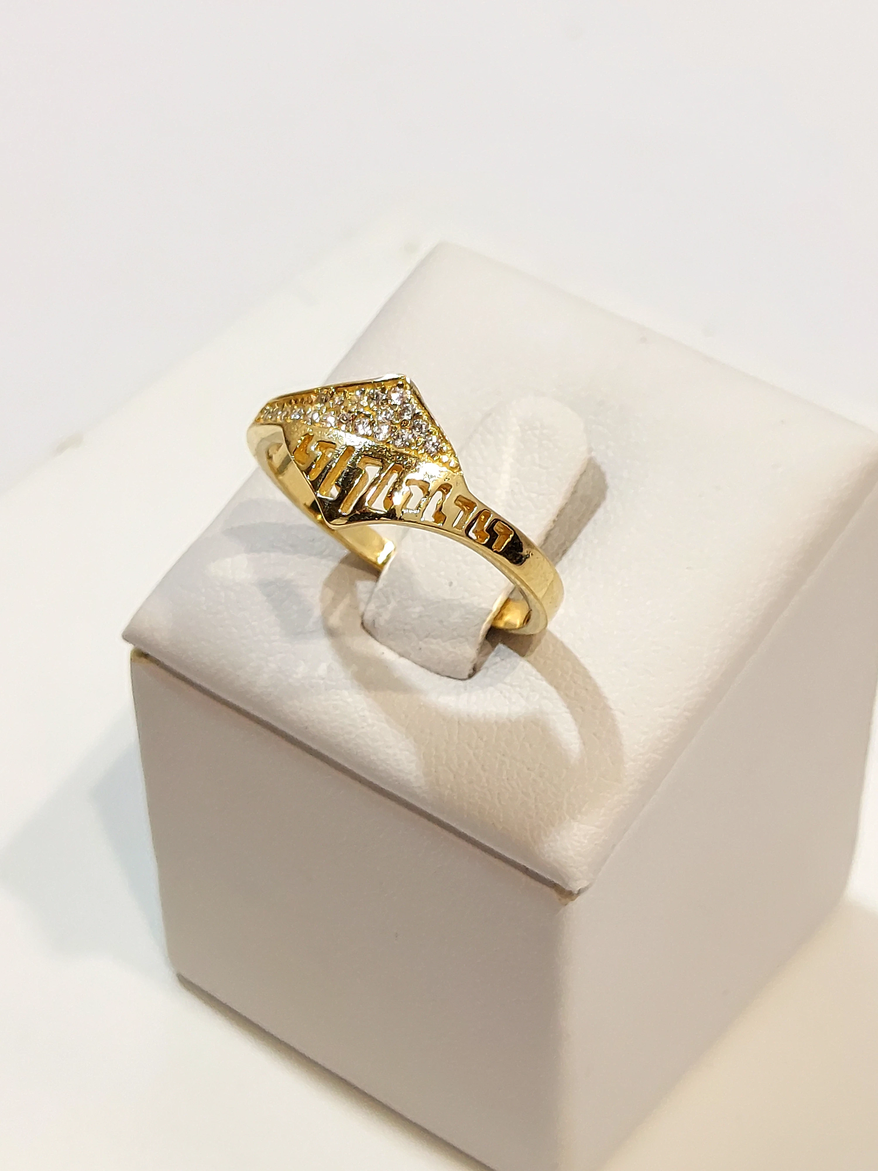 pierscionek-w-stylu-greckim-pr-585-r17-stan-11323-2